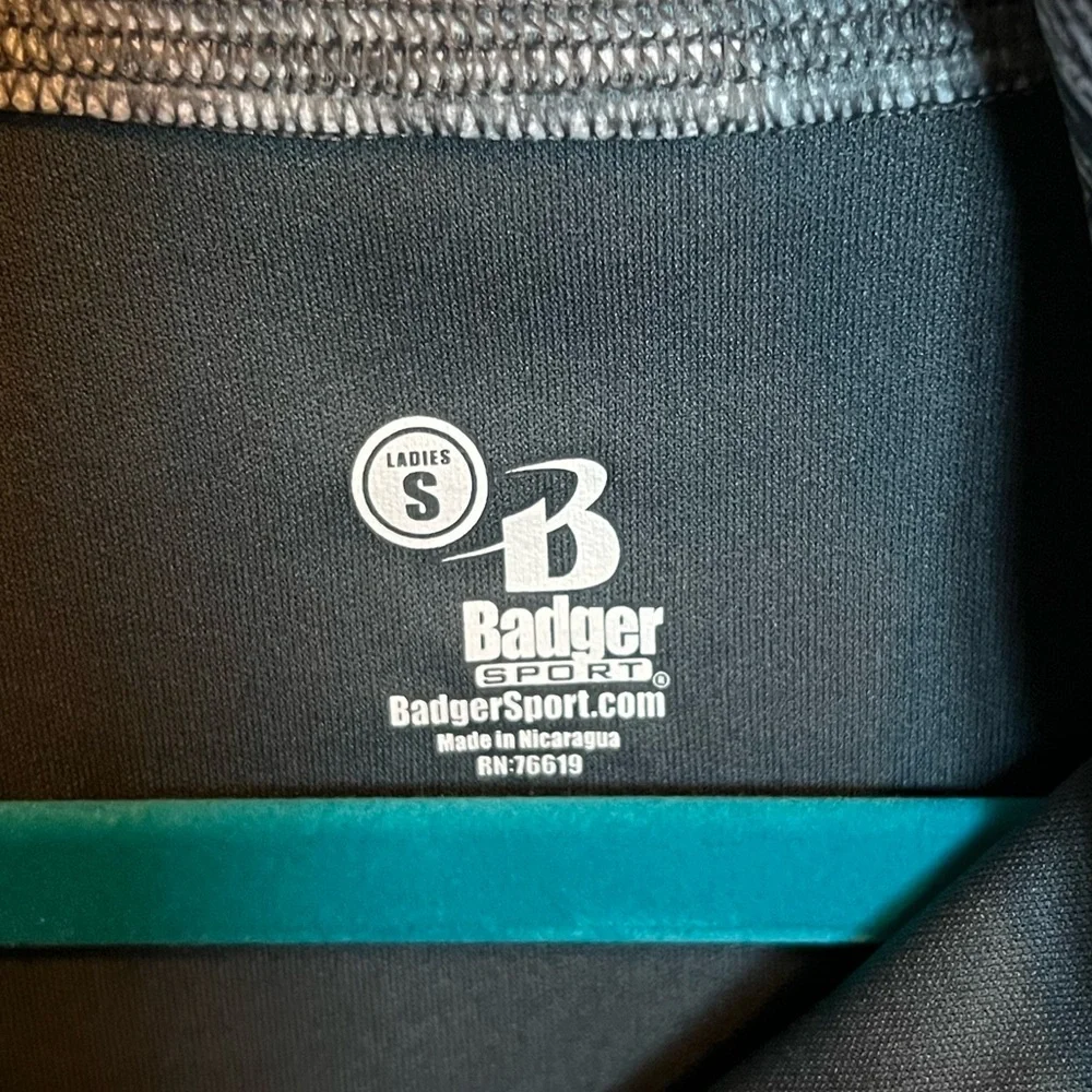Badger Sport Women’s Quarter-Zip Pullover - Size Small - Picture 2 of 4